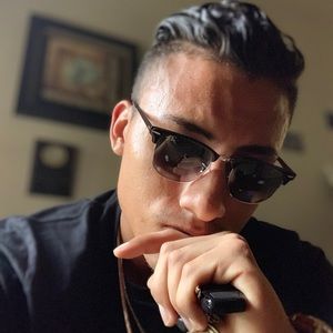 Meet your Posher, Eduardo